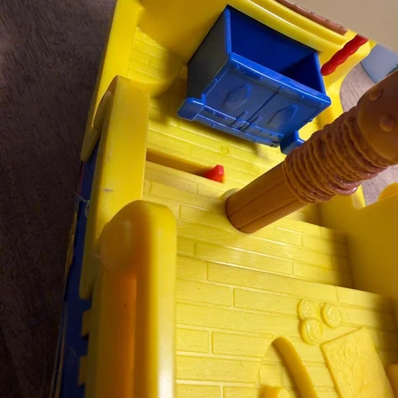 Fisher-Price Santiago of the Seas Lights & Sounds El Bravo Pirate Ship Playset - Picture 11 of 11